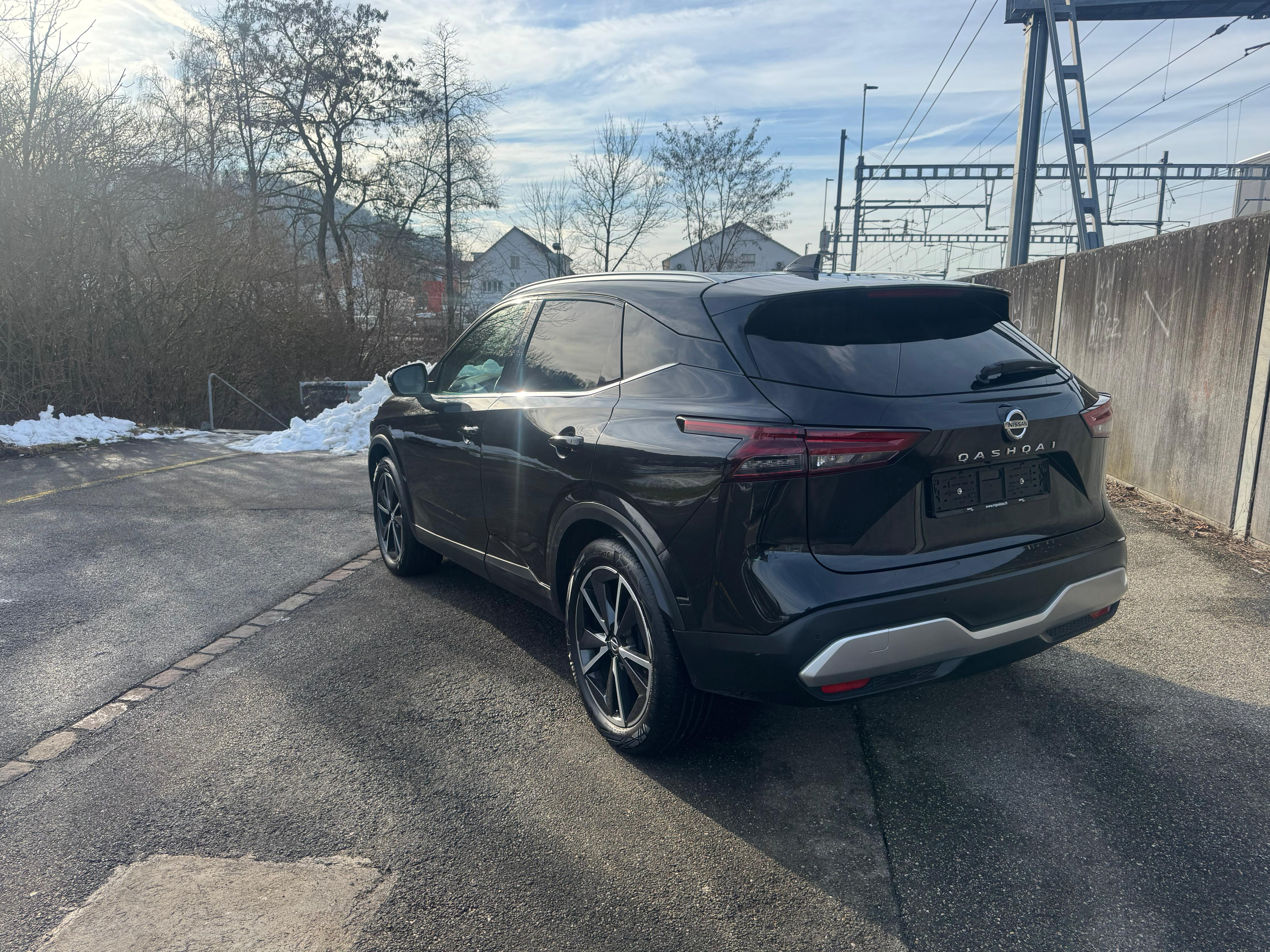 Nissan – hinten links